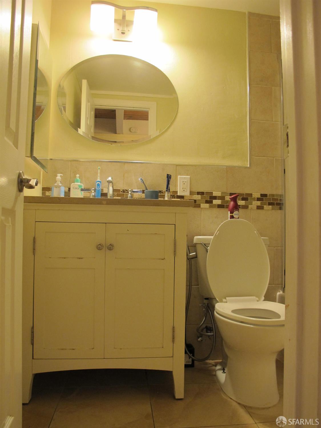 Detail Gallery Image 7 of 22 For 585 Villa St #8,  Daly City,  CA 94014 - 2 Beds | 1/1 Baths