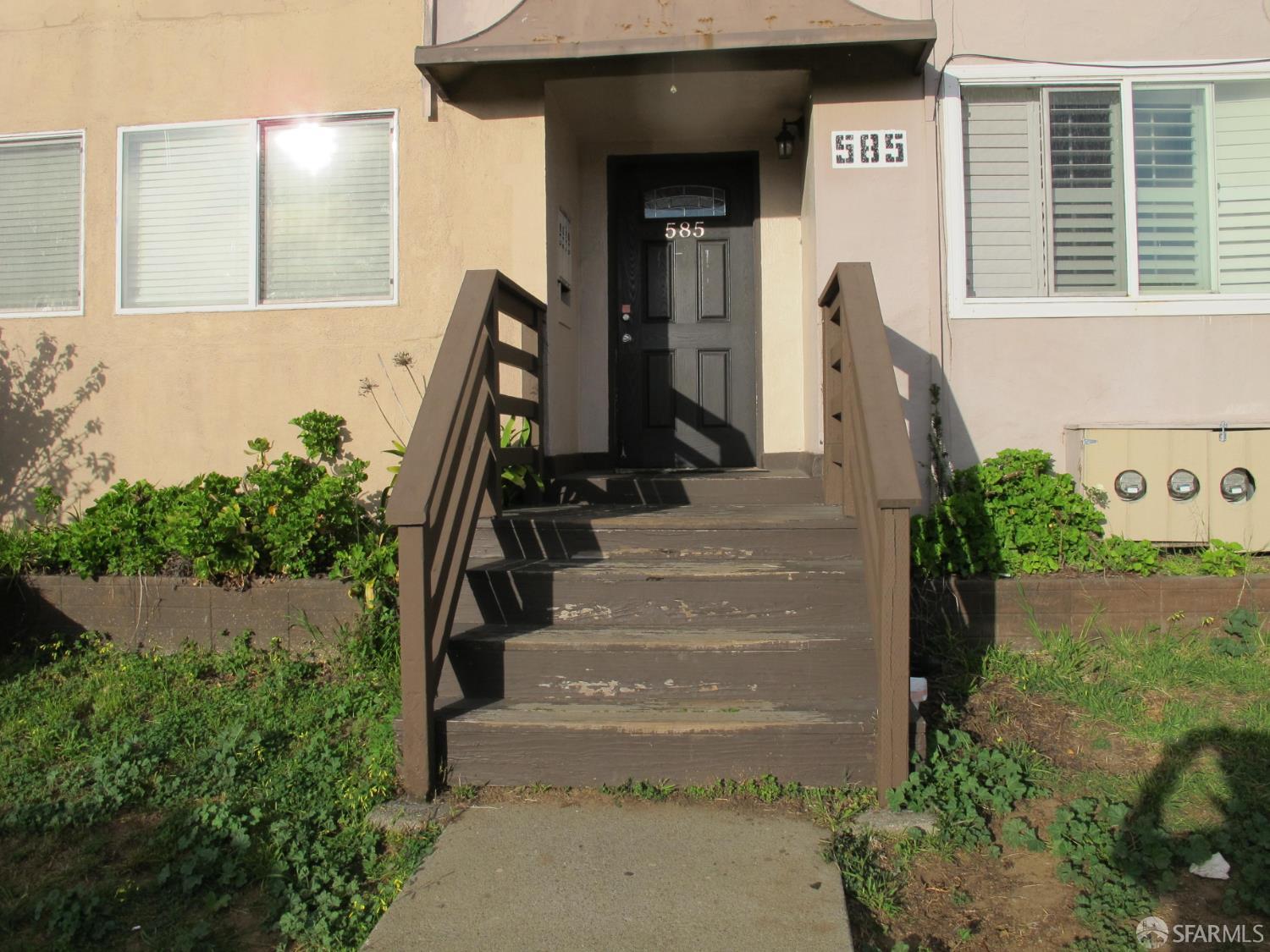 Detail Gallery Image 2 of 22 For 585 Villa St #8,  Daly City,  CA 94014 - 2 Beds | 1/1 Baths