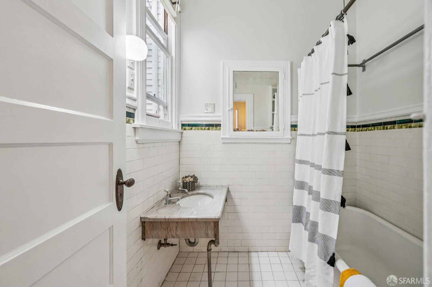 Detail Gallery Image 49 of 61 For 4040 17th St, San Francisco,  CA 94114 - – Beds | – Baths