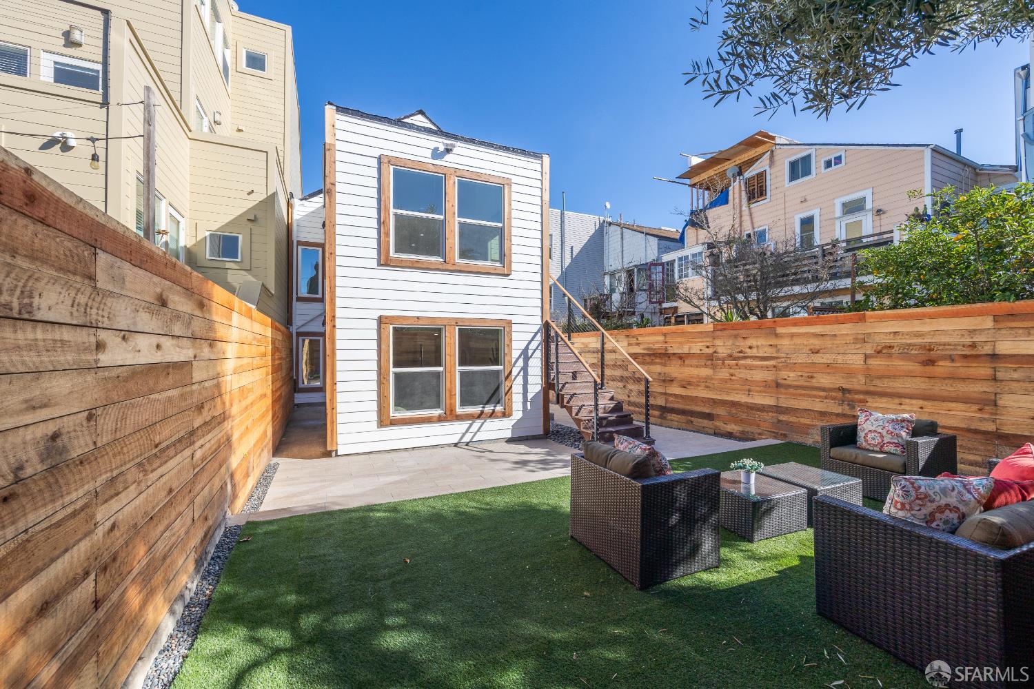 Detail Gallery Image 50 of 60 For 1080 Hampshire St, San Francisco,  CA 94110 - 5 Beds | 4 Baths