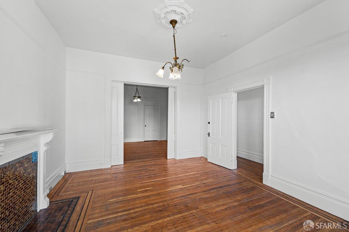 Detail Gallery Image 4 of 16 For 1016 Noe St, San Francisco,  CA 94114 - – Beds | – Baths