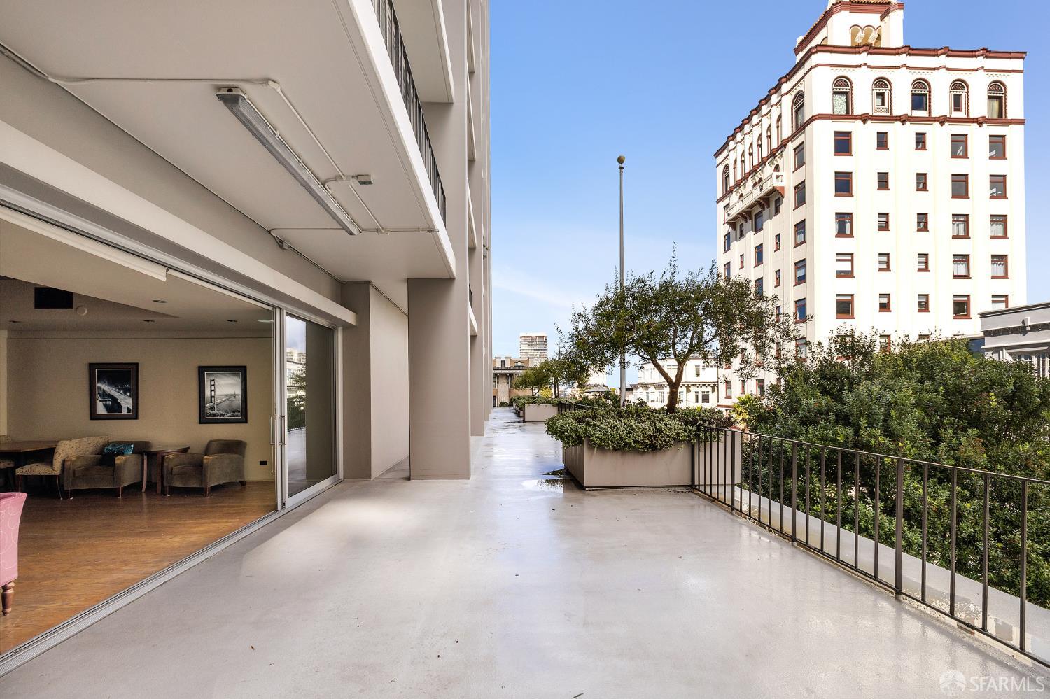 Photo #10: 426102885 Listing: Photo #10