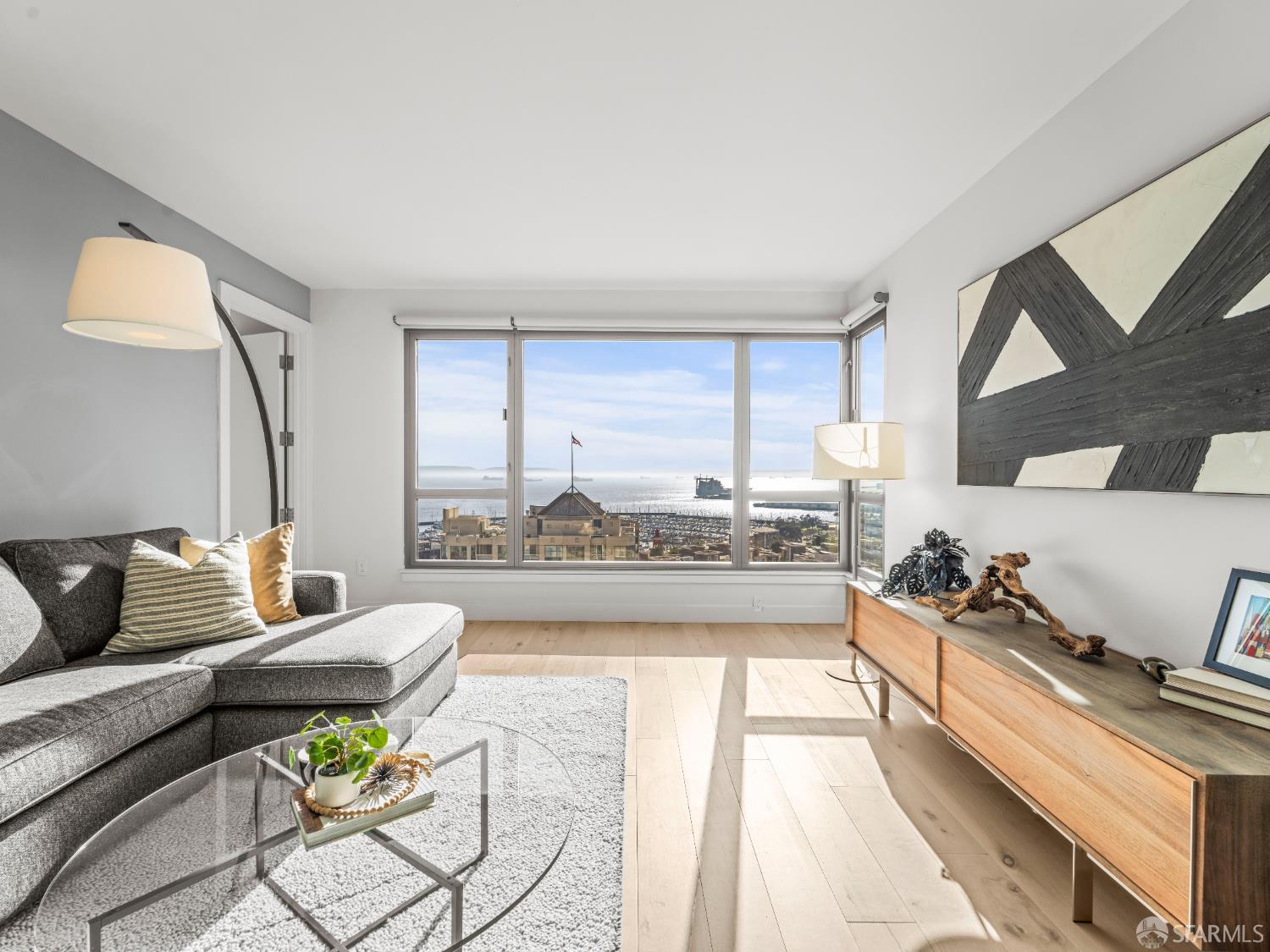 Detail Gallery Image 2 of 43 For 219 Brannan St 16k,  San Francisco,  CA 94107 - 2 Beds | 2 Baths