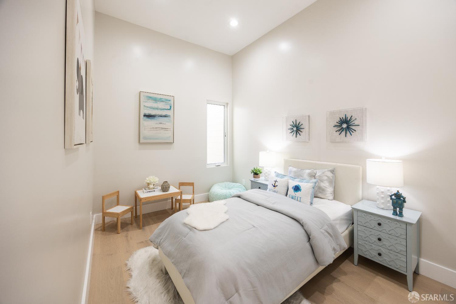 Detail Gallery Image 15 of 60 For 1080 Hampshire St, San Francisco,  CA 94110 - 5 Beds | 4 Baths