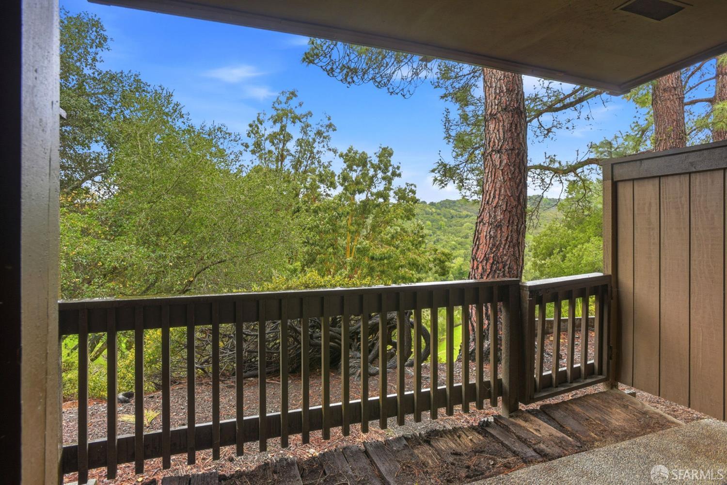 Detail Gallery Image 36 of 44 For 3355 Brittan Ave #4,  San Carlos,  CA 94070 - 2 Beds | 2 Baths