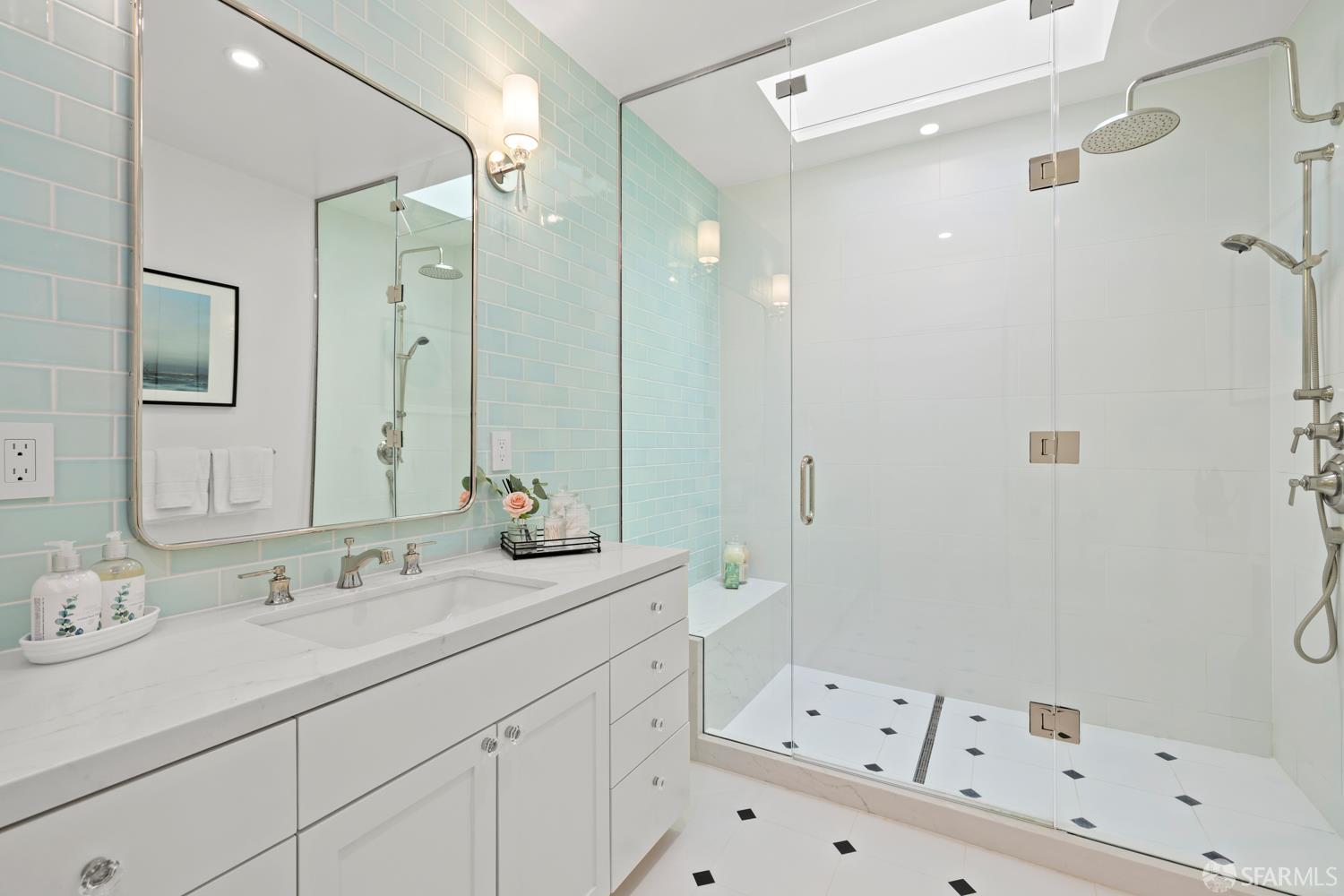 Detail Gallery Image 19 of 42 For 1426 8th Ave, San Francisco,  CA 94122 - 4 Beds | 3 Baths