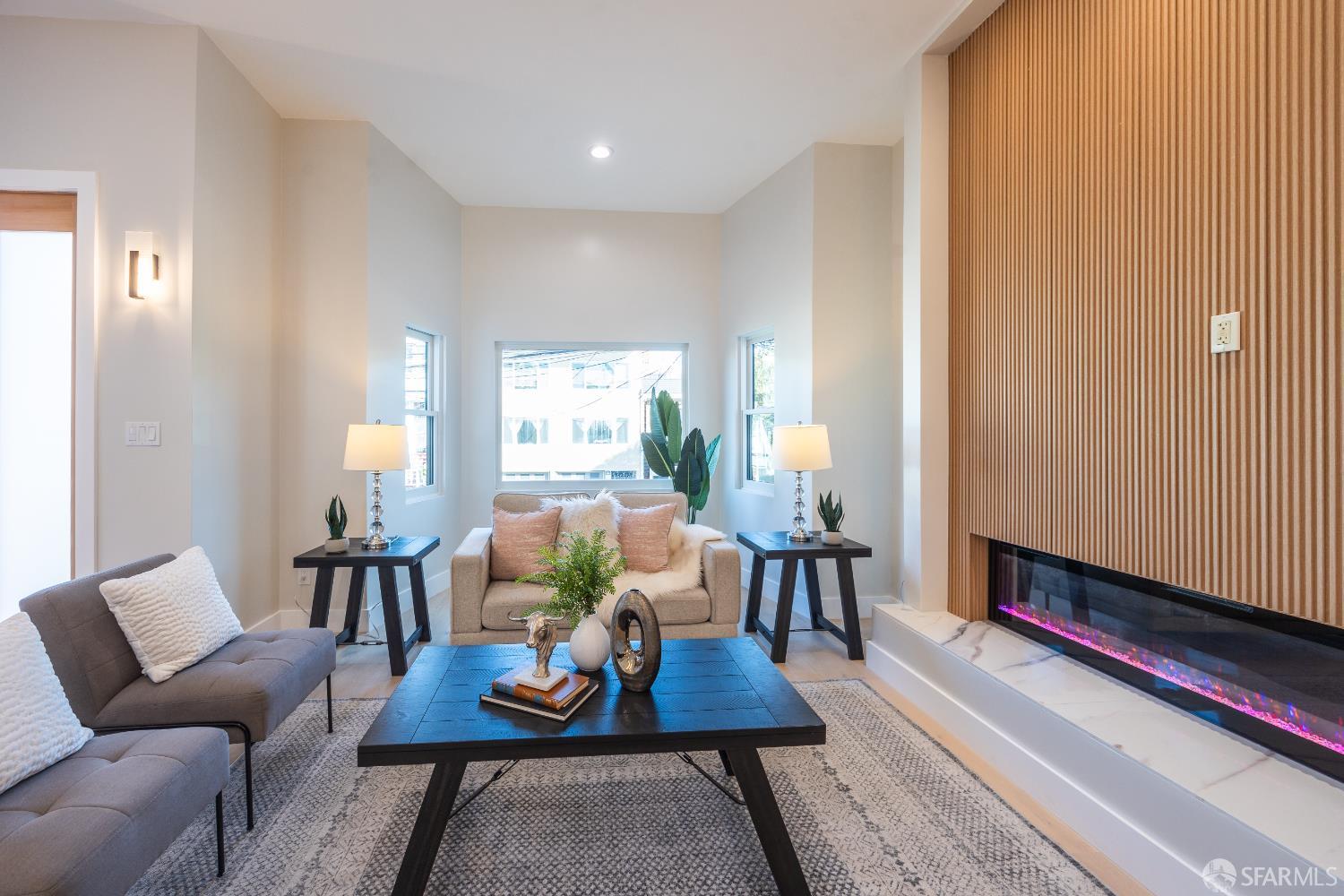 Detail Gallery Image 8 of 60 For 1080 Hampshire St, San Francisco,  CA 94110 - 5 Beds | 4 Baths