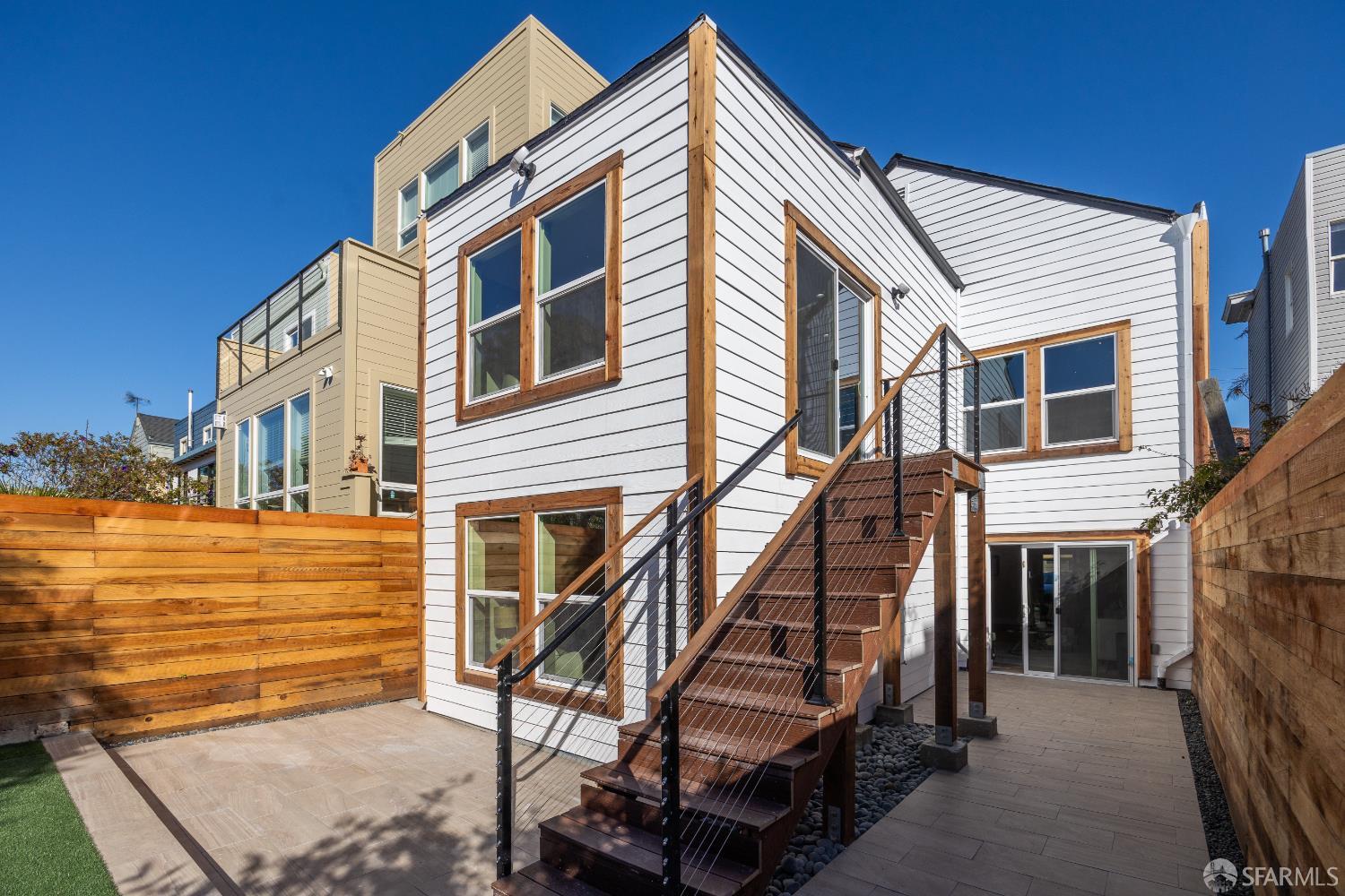 Detail Gallery Image 53 of 60 For 1080 Hampshire St, San Francisco,  CA 94110 - 5 Beds | 4 Baths