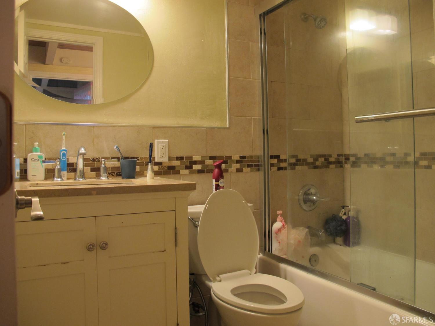 Detail Gallery Image 6 of 22 For 585 Villa St #8,  Daly City,  CA 94014 - 2 Beds | 1/1 Baths