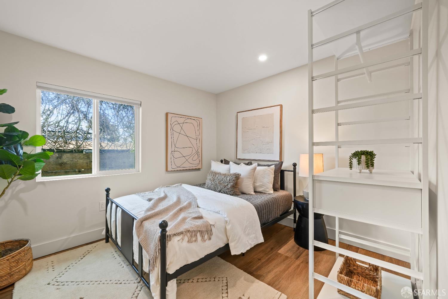 Detail Gallery Image 24 of 28 For 914 44th St, Oakland,  CA 94608 - 4 Beds | 3 Baths