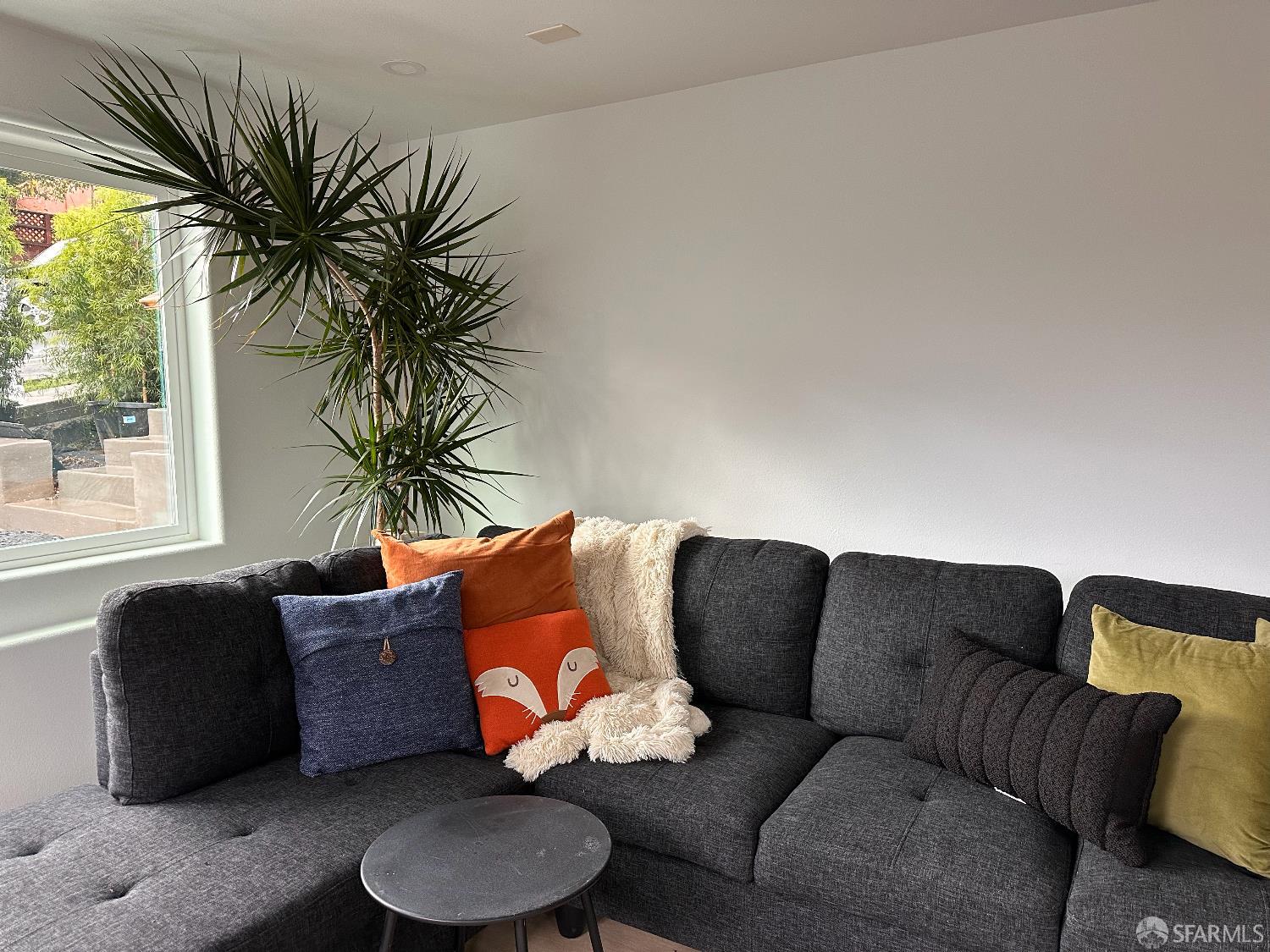 Detail Gallery Image 15 of 17 For 480 Monterey St a,  Brisbane,  CA 94005 - 1 Beds | 1 Baths