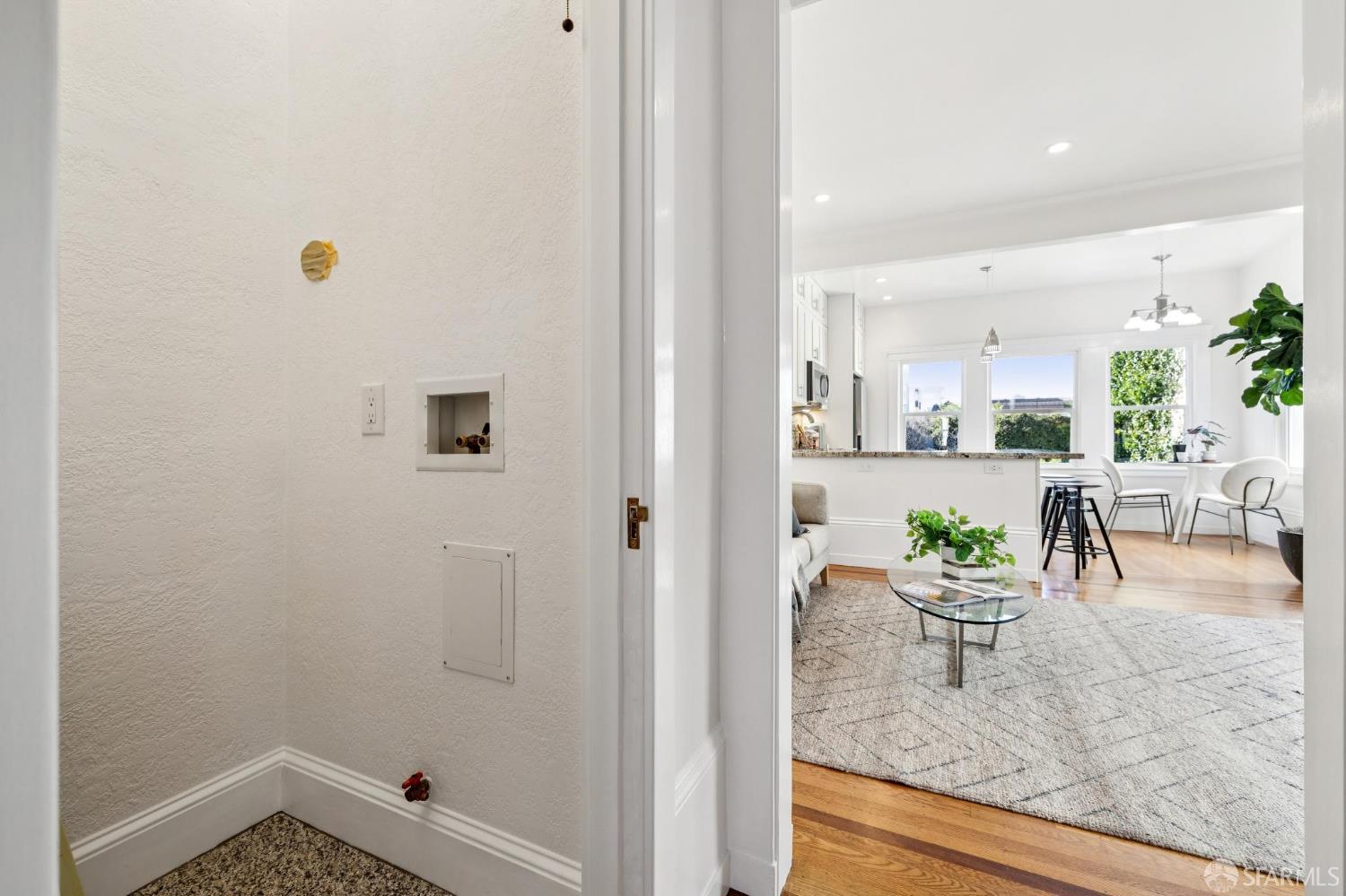 Detail Gallery Image 23 of 26 For 2929 Buchanan St, San Francisco,  CA 94123 - 2 Beds | 1 Baths