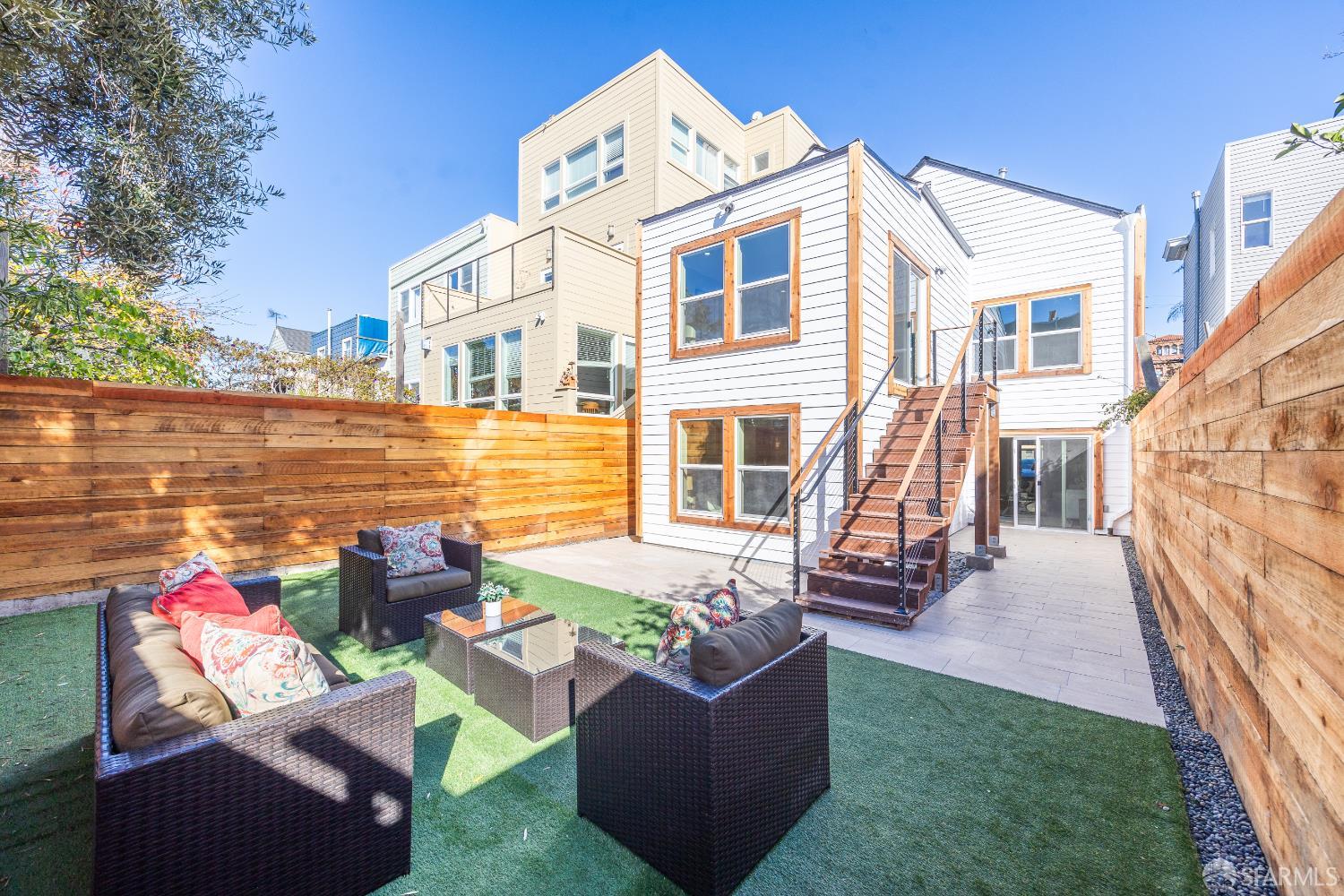 Detail Gallery Image 49 of 60 For 1080 Hampshire St, San Francisco,  CA 94110 - 5 Beds | 4 Baths