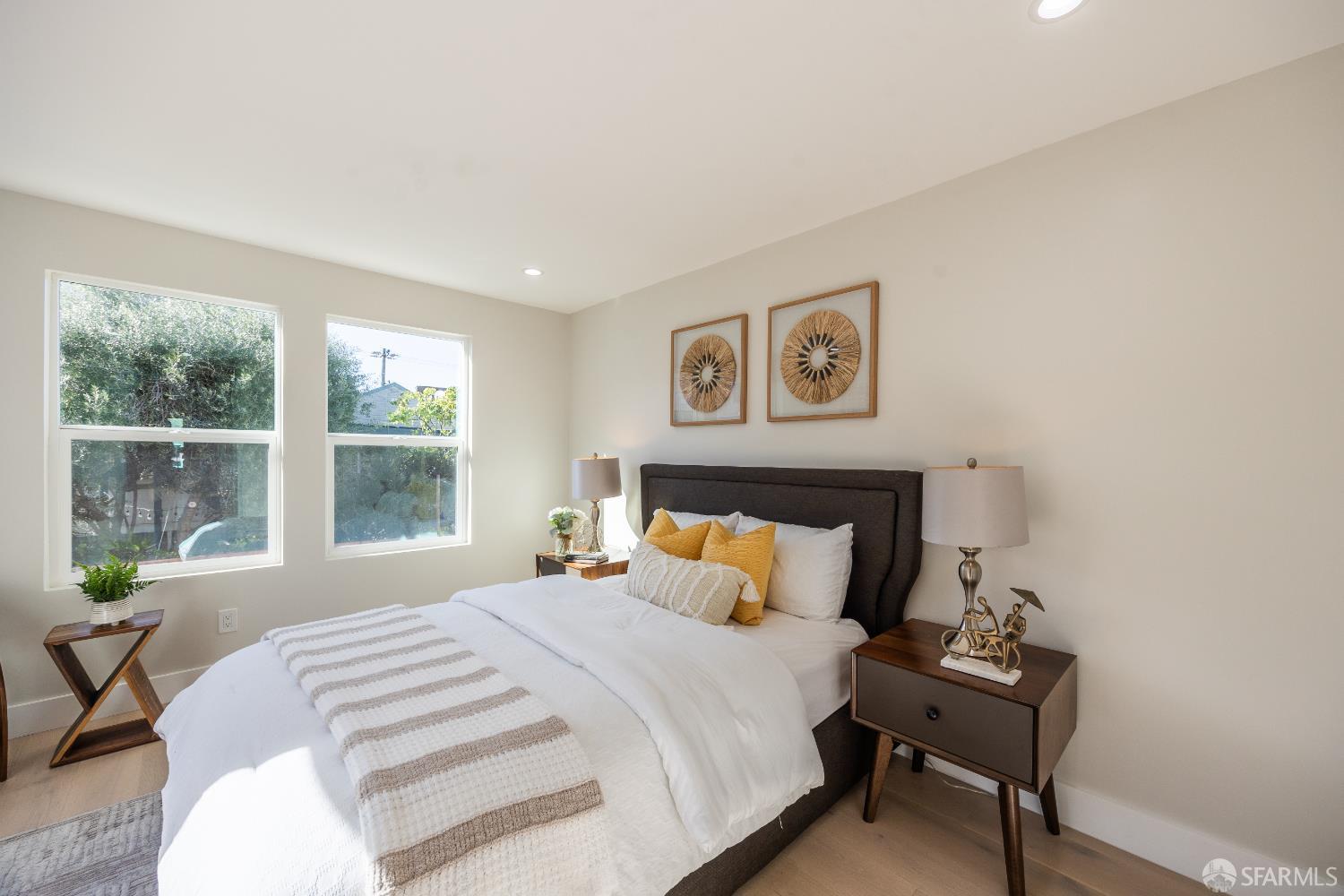 Detail Gallery Image 17 of 60 For 1080 Hampshire St, San Francisco,  CA 94110 - 5 Beds | 4 Baths