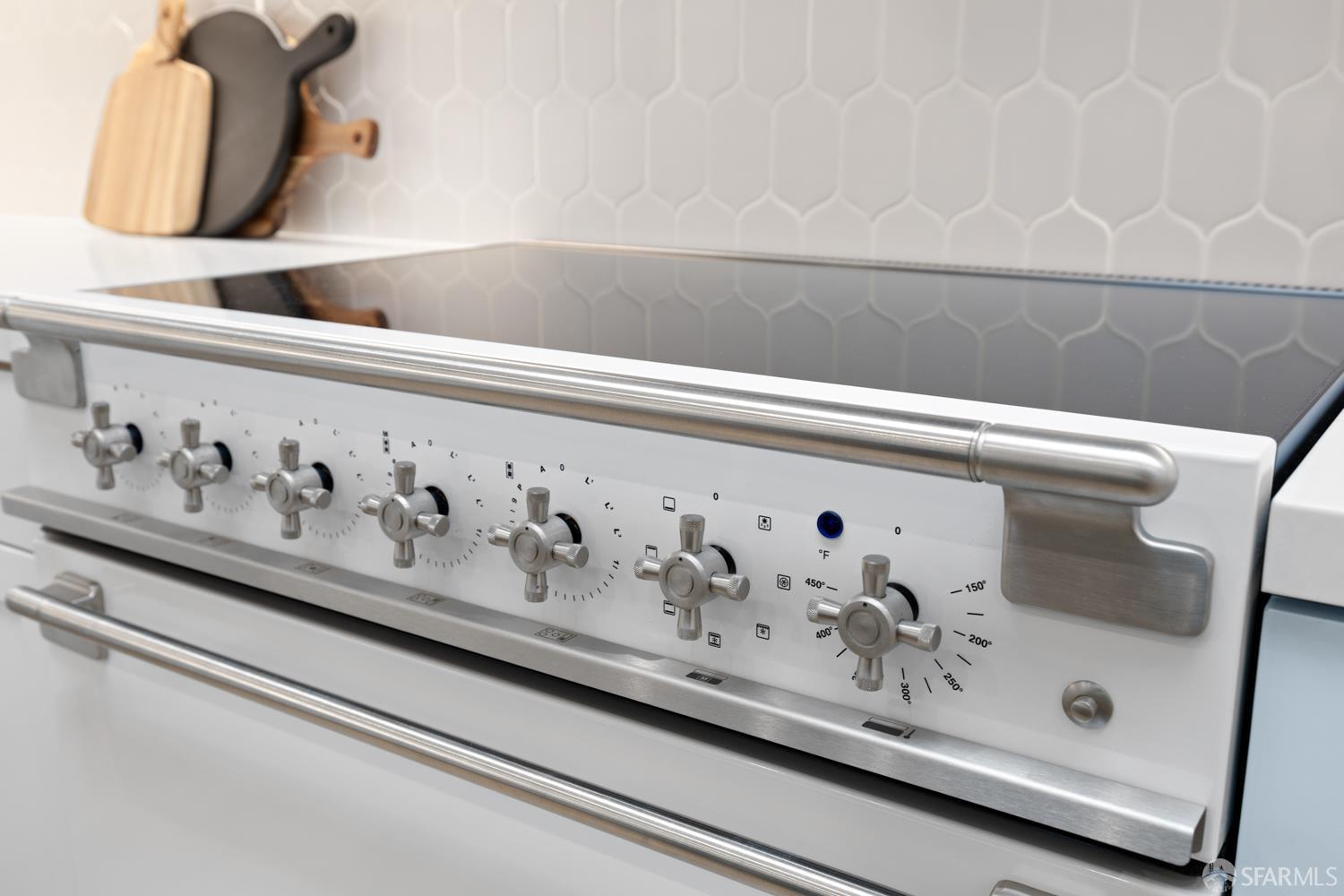 Detail Gallery Image 11 of 42 For 1426 8th Ave, San Francisco,  CA 94122 - 4 Beds | 3 Baths