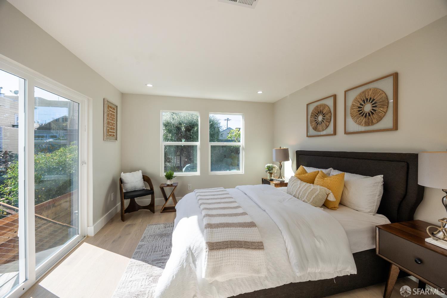 Detail Gallery Image 18 of 60 For 1080 Hampshire St, San Francisco,  CA 94110 - 5 Beds | 4 Baths