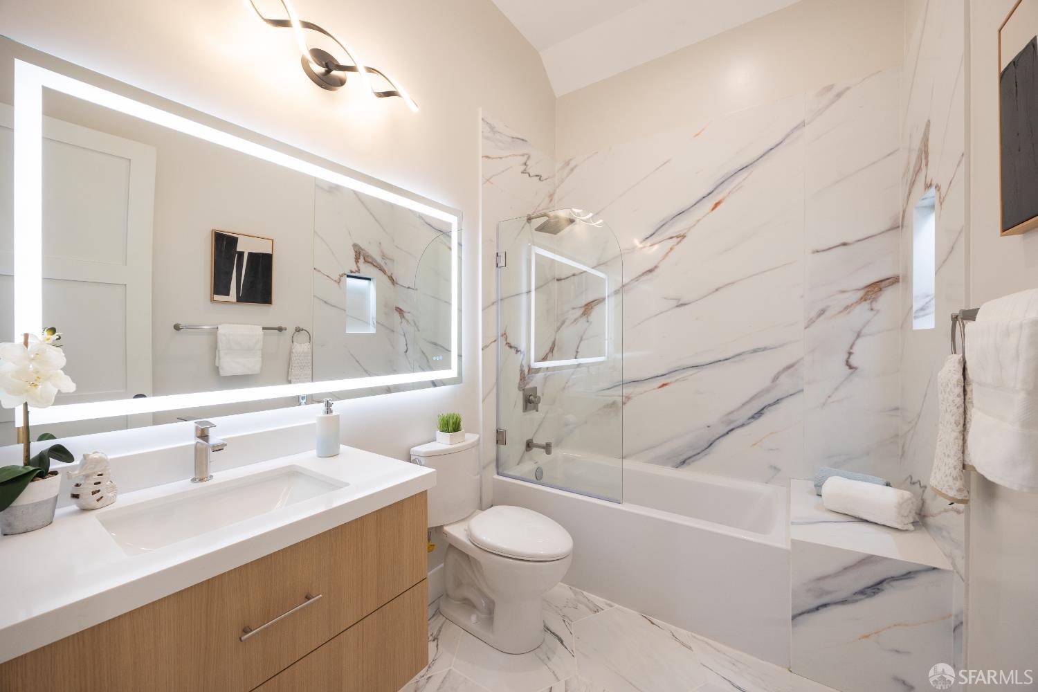 Detail Gallery Image 21 of 60 For 1080 Hampshire St, San Francisco,  CA 94110 - 5 Beds | 4 Baths