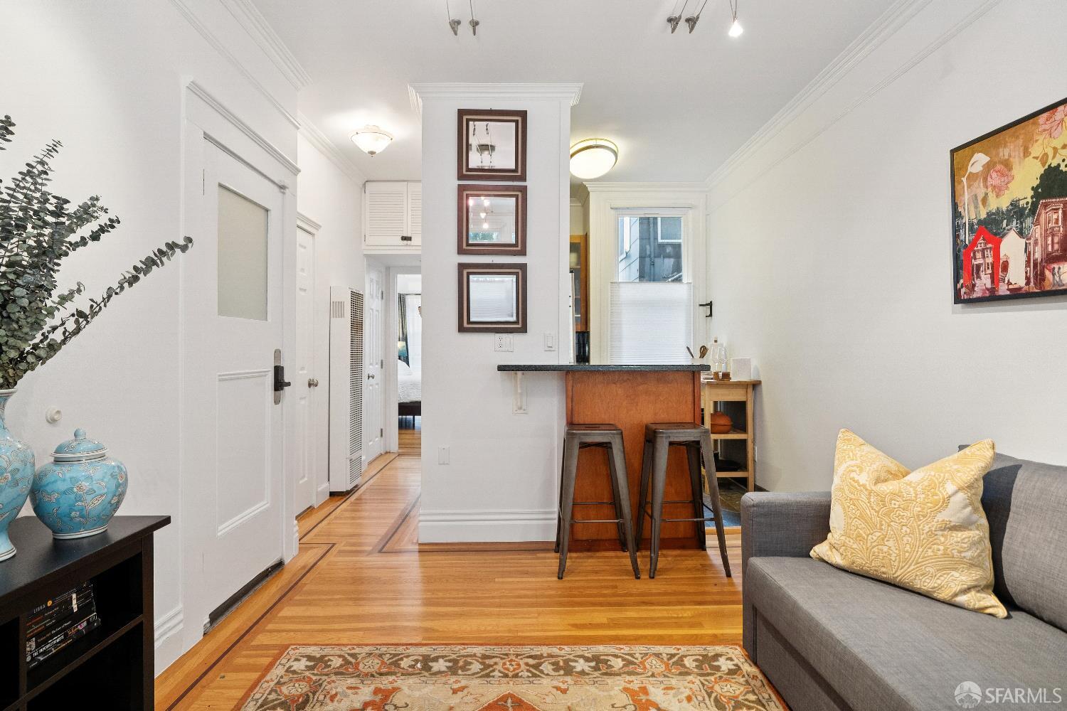 Photo #5: 426097602 Listing: Photo #5