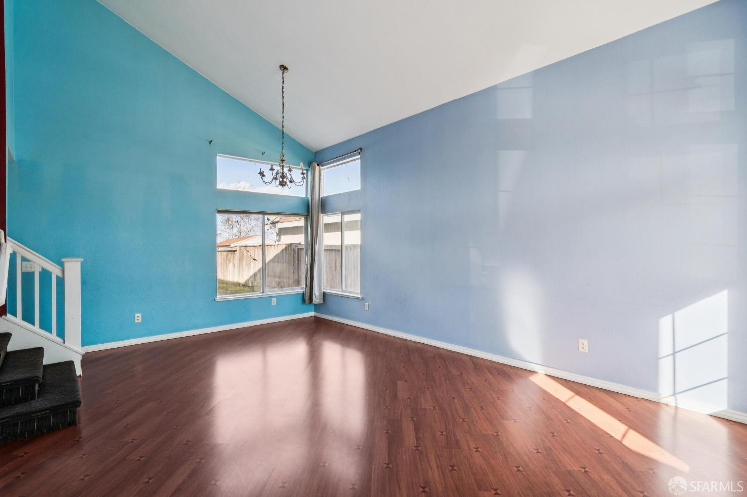 Detail Gallery Image 4 of 39 For 1157 Rockspring Way, Antioch,  CA 94531 - 3 Beds | 2/1 Baths