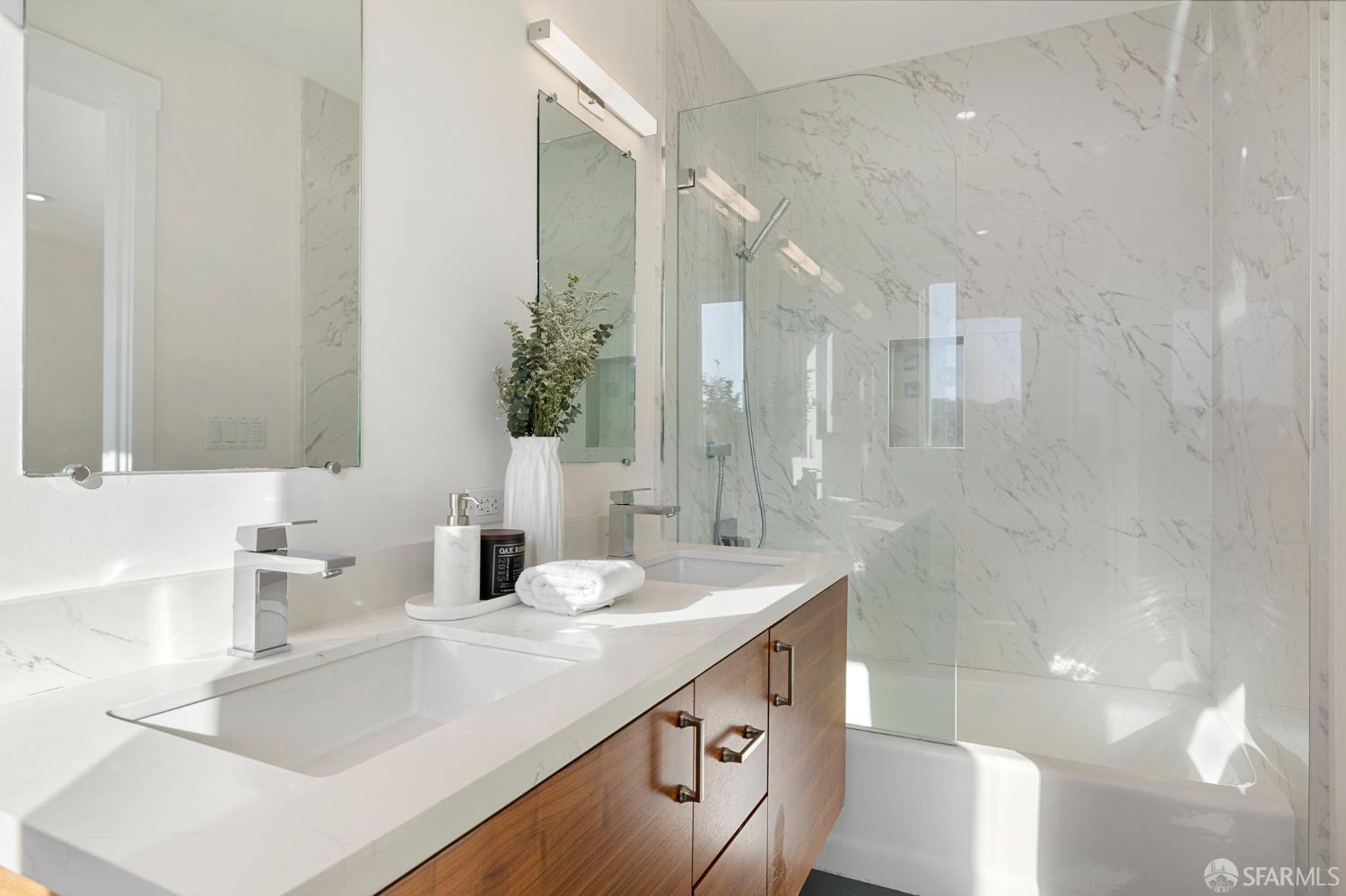 Detail Gallery Image 19 of 32 For 1152 Potrero Ave #B,  San Francisco,  CA 94110 - 3 Beds | 2/1 Baths