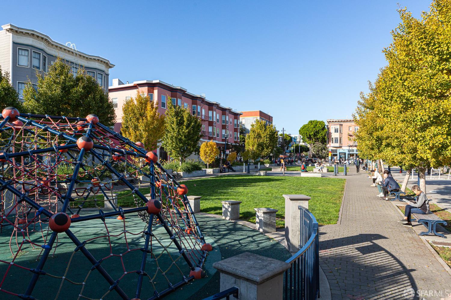 Detail Gallery Image 34 of 57 For 1550 Ofarrell St #6,  San Francisco,  CA 94115 - 3 Beds | 2 Baths