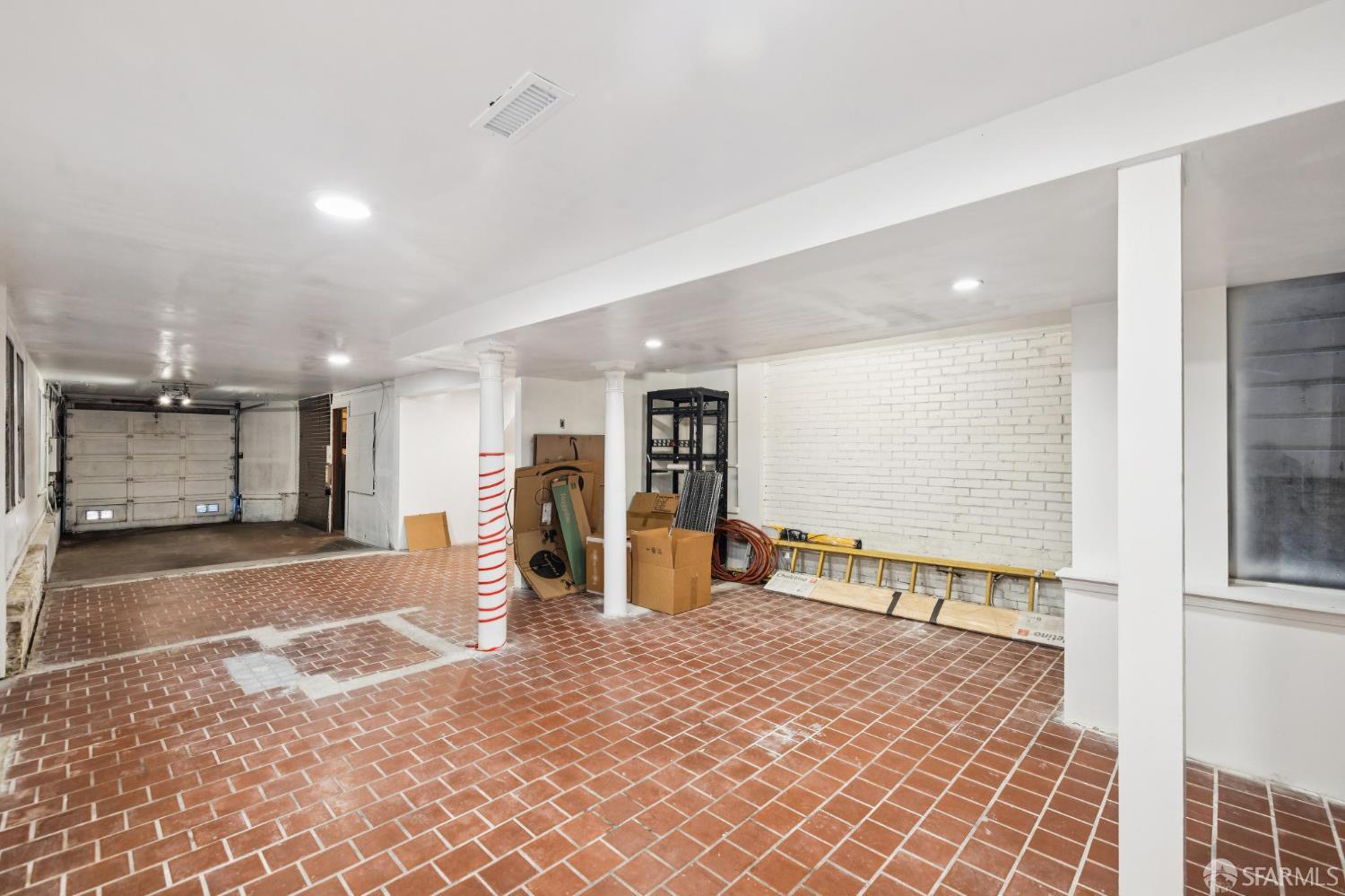 Detail Gallery Image 2 of 10 For 1176 Fulton St, San Francisco,  CA 94117 - – Beds | – Baths