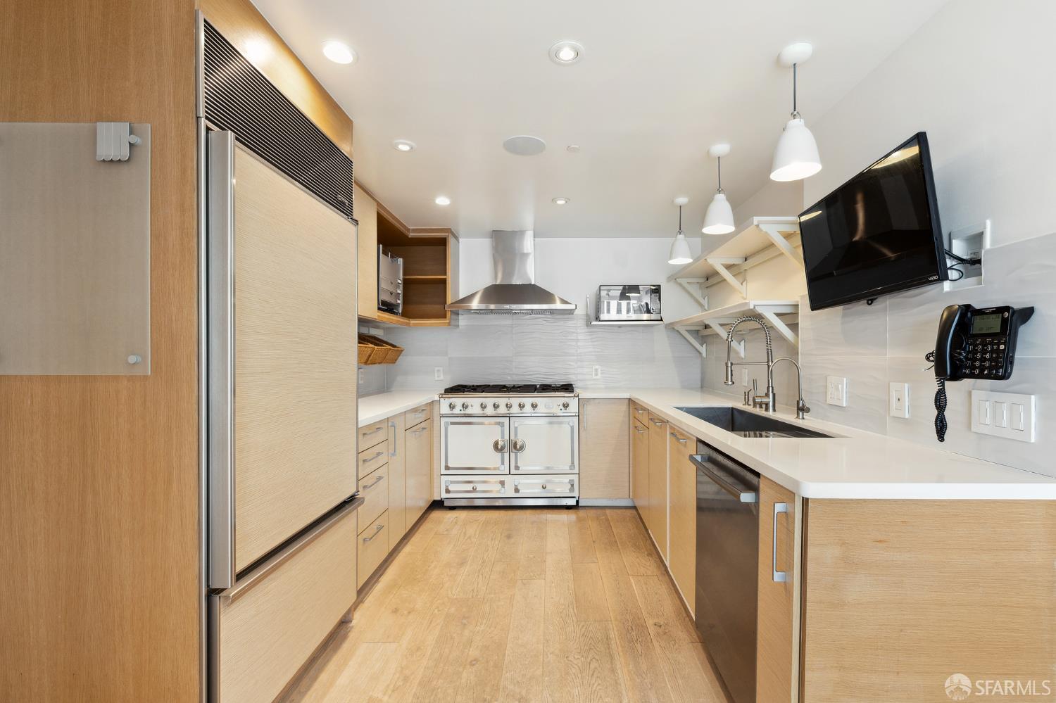 Detail Gallery Image 8 of 85 For 301 Mission St 24e,  San Francisco,  CA 94105 - 2 Beds | 2 Baths