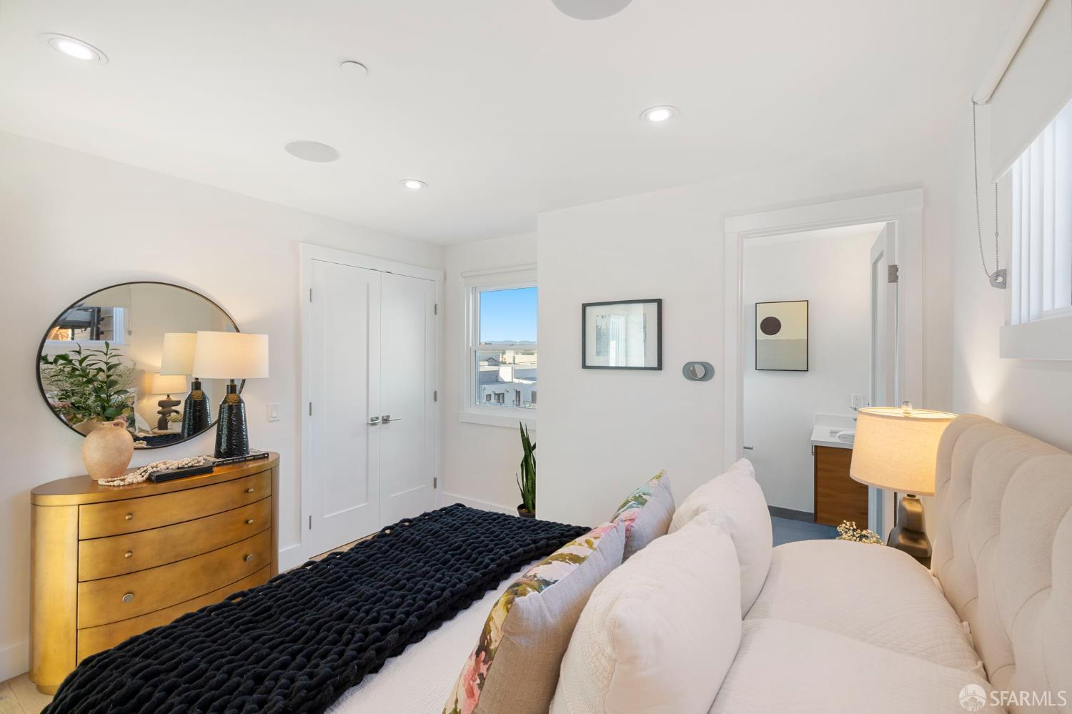 Detail Gallery Image 22 of 32 For 1152 Potrero Ave #B,  San Francisco,  CA 94110 - 3 Beds | 2/1 Baths