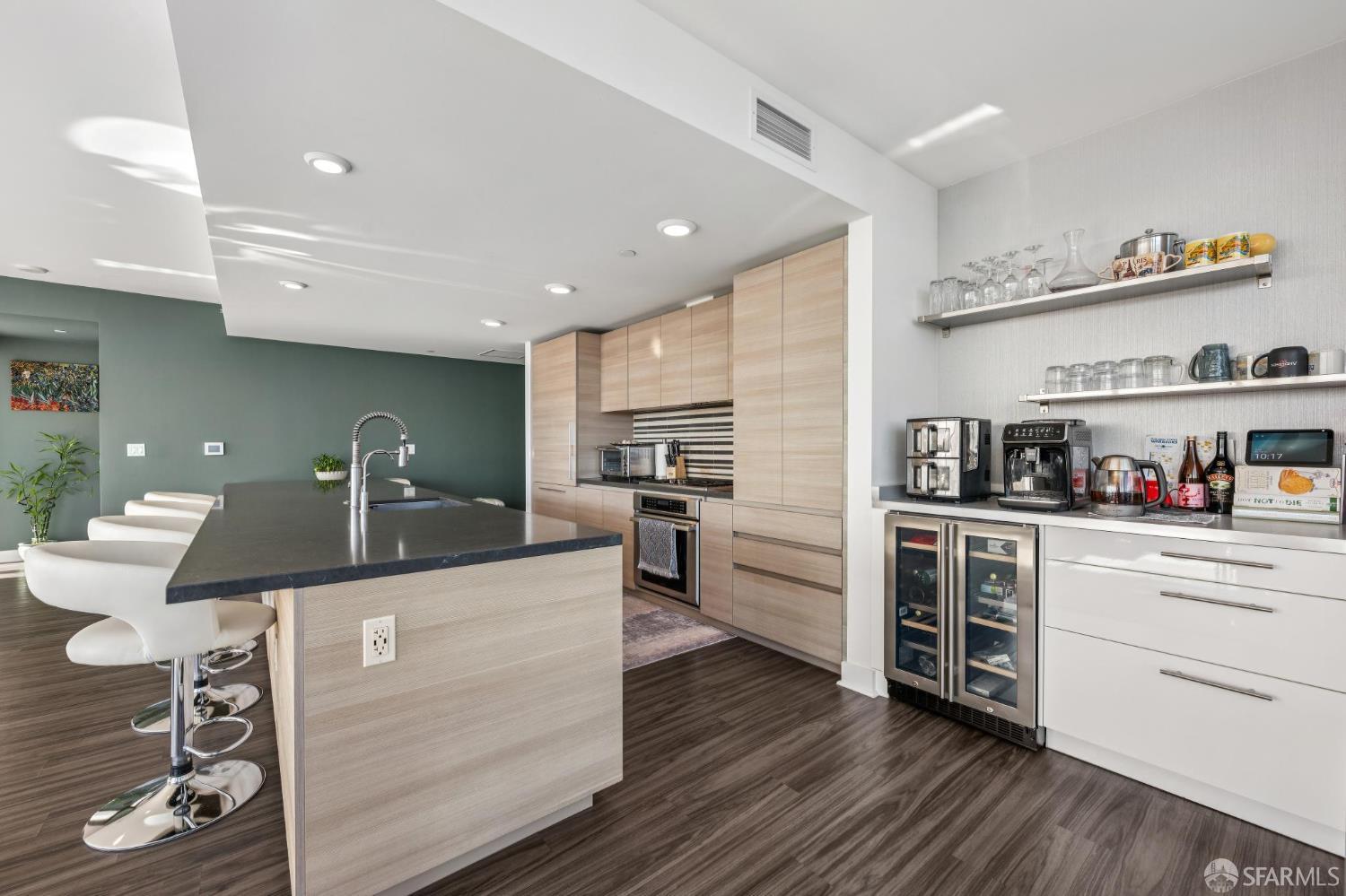 Detail Gallery Image 6 of 52 For 708 Long Bridge St #1207,  San Francisco,  CA 94158 - 3 Beds | 2 Baths