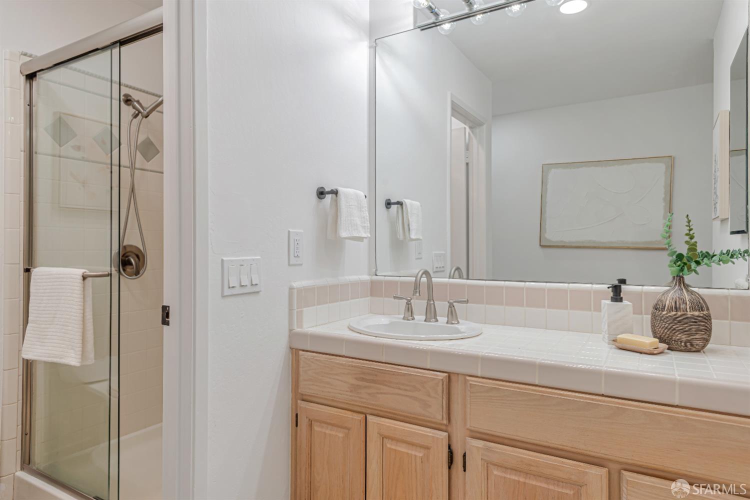 Detail Gallery Image 16 of 40 For 340 Vallejo Dr #71,  Millbrae,  CA 94030 - 3 Beds | 2 Baths