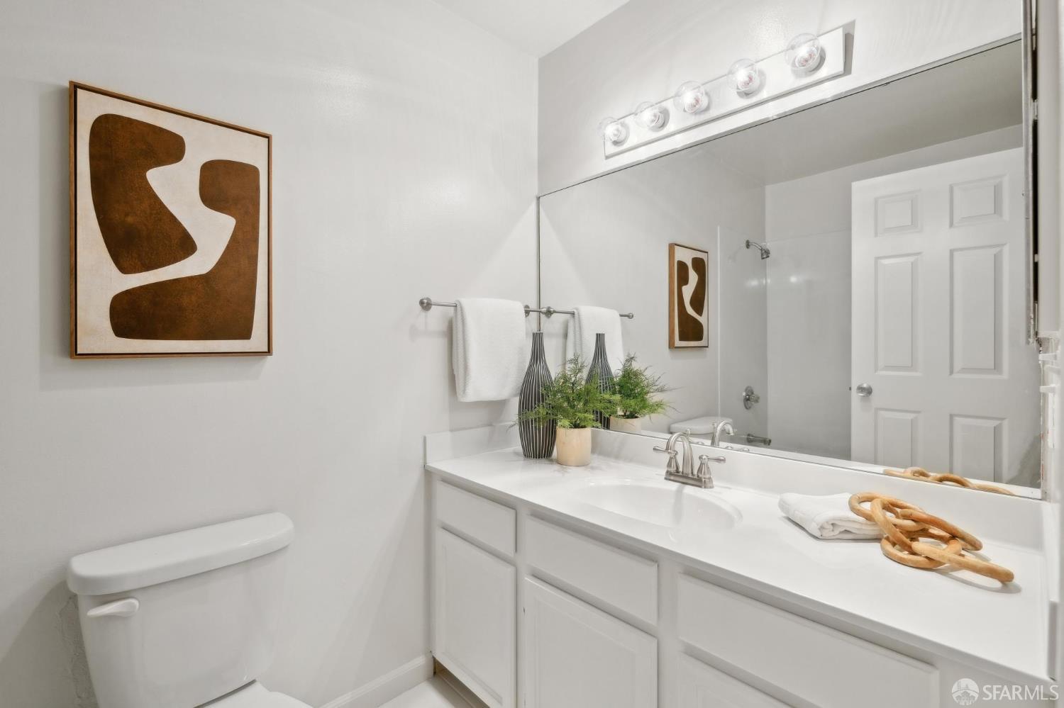 Detail Gallery Image 13 of 21 For 550 South Van Ness Ave #207,  San Francisco,  CA 94110 - 1 Beds | 1 Baths