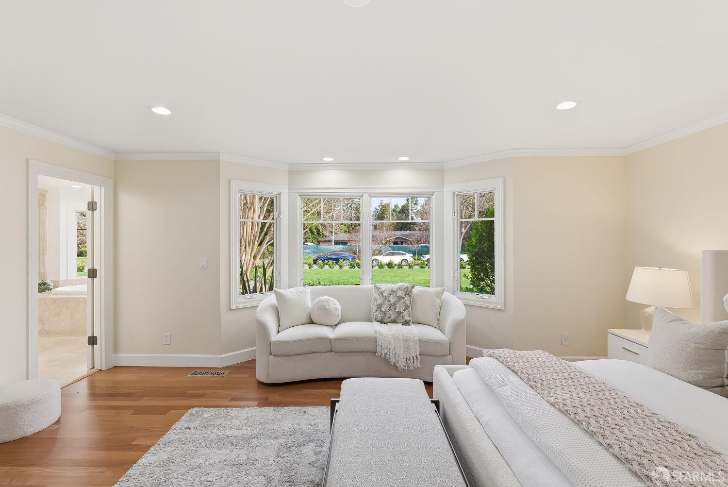 Detail Gallery Image 18 of 22 For 2 Callado Way, Atherton,  CA 94027 - 5 Beds | 4/1 Baths