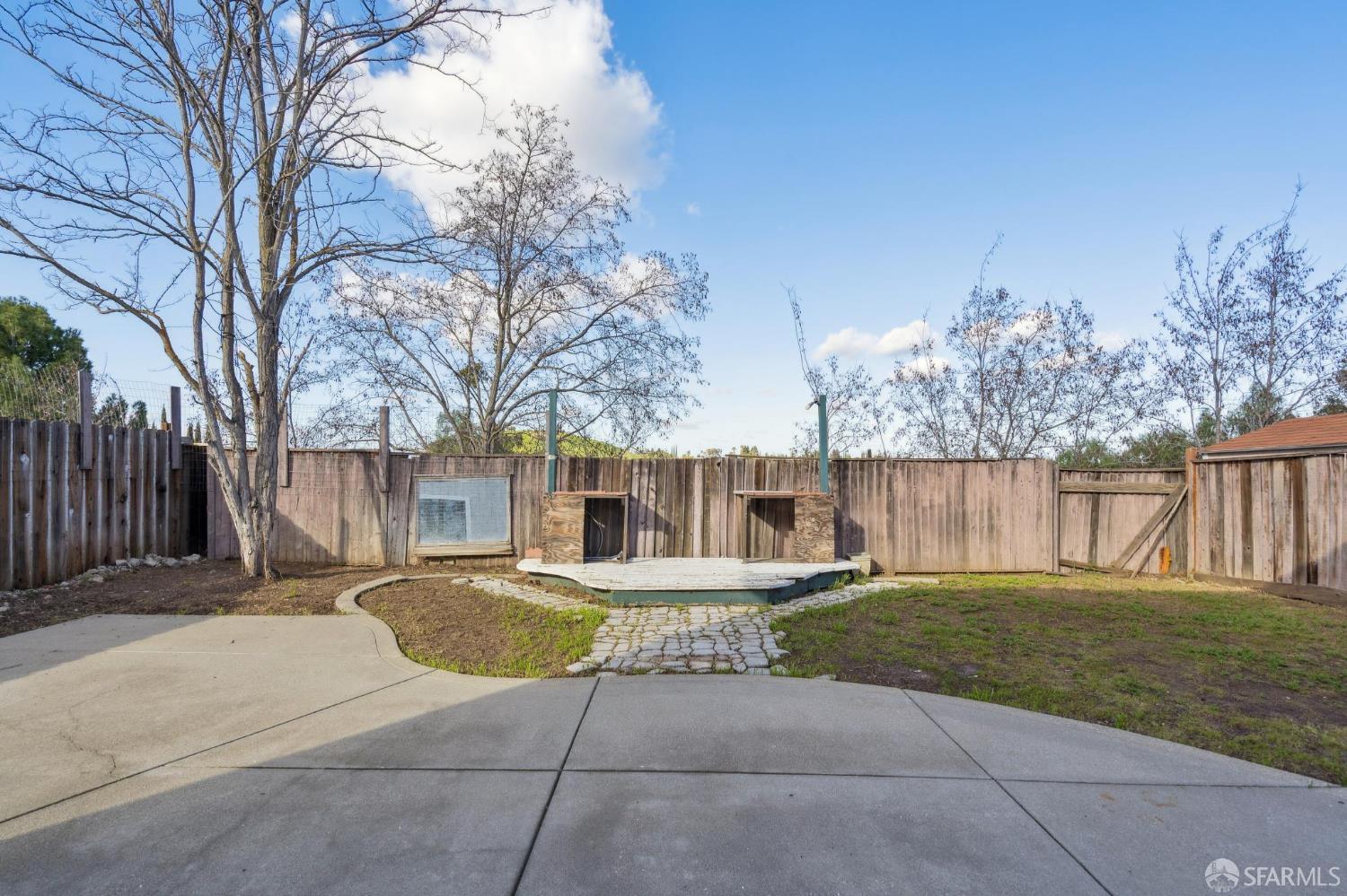 Detail Gallery Image 35 of 39 For 1157 Rockspring Way, Antioch,  CA 94531 - 3 Beds | 2/1 Baths