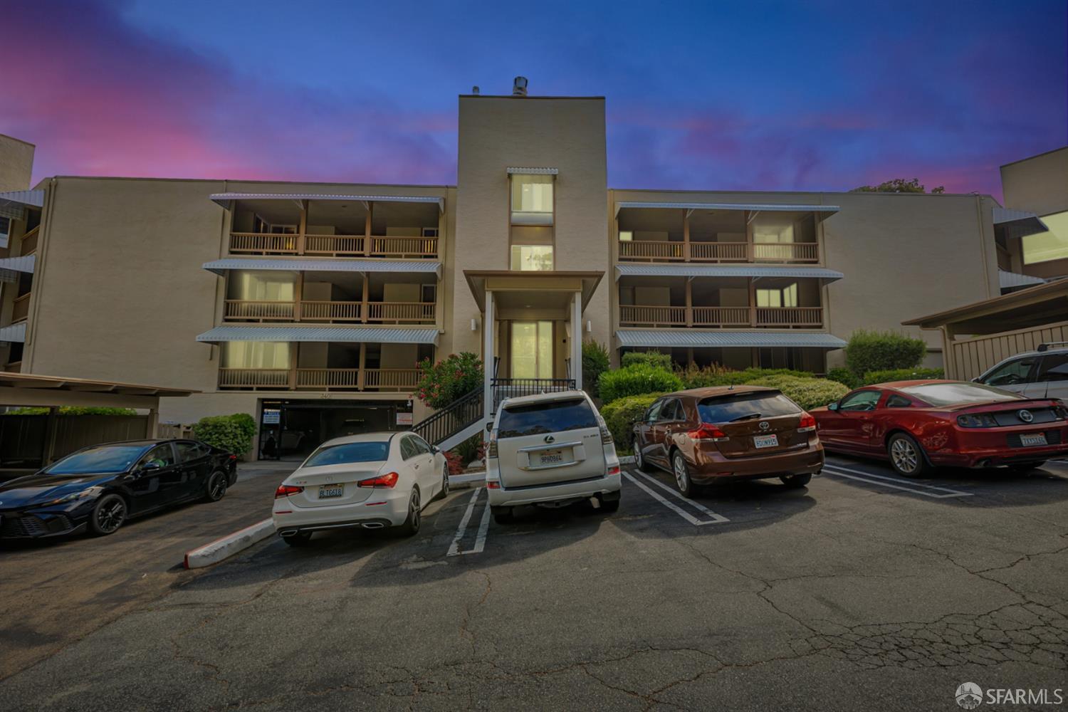 Detail Gallery Image 39 of 40 For 340 Vallejo Dr #71,  Millbrae,  CA 94030 - 3 Beds | 2 Baths