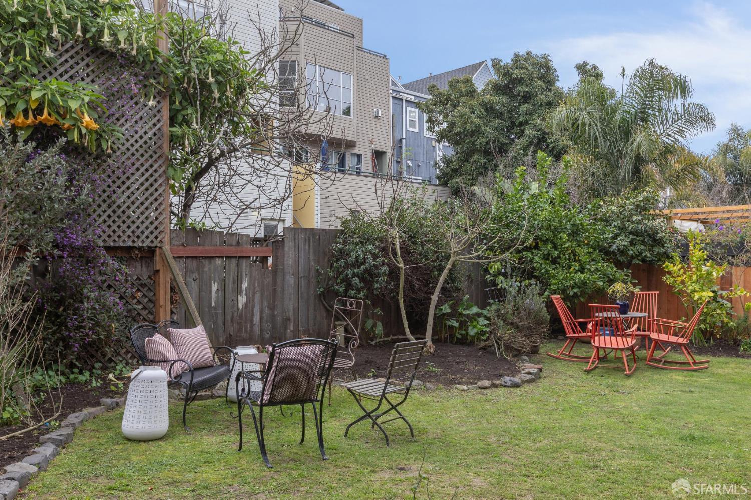 Detail Gallery Image 4 of 46 For 1249 Potrero Ave, San Francisco,  CA 94110 - 3 Beds | 1 Baths