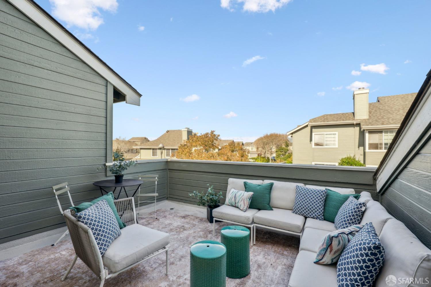 Detail Gallery Image 8 of 31 For 1314 Danberry Ln, Daly City,  CA 94014 - 2 Beds | 2 Baths