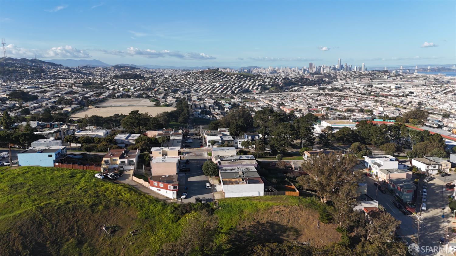 Detail Gallery Image 7 of 10 For 82 Delta St, San Francisco,  CA 94134 - – Beds | – Baths