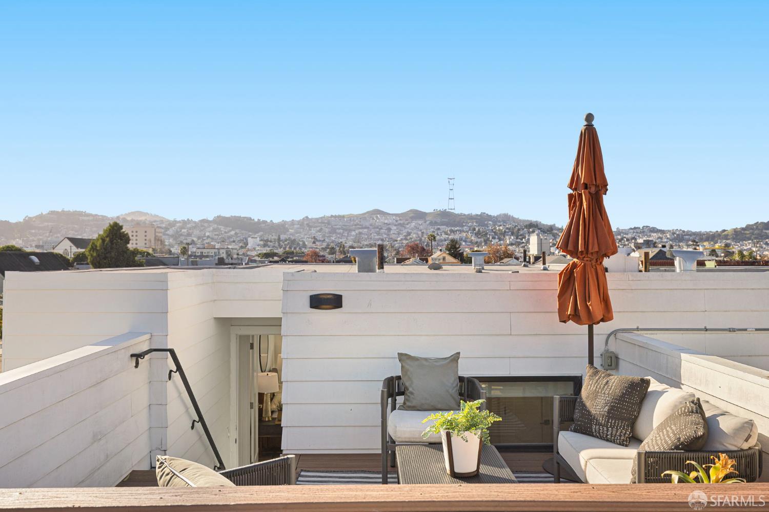 Detail Gallery Image 28 of 32 For 1152 Potrero Ave #B,  San Francisco,  CA 94110 - 3 Beds | 2/1 Baths