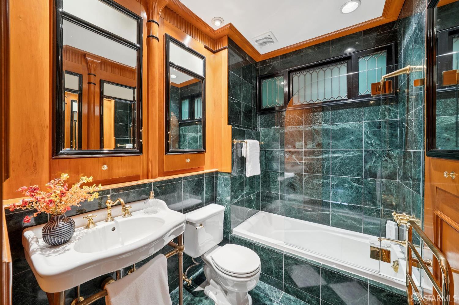 Detail Gallery Image 36 of 47 For 795 Sutter St #302,  San Francisco,  CA 94109 - 2 Beds | 1/1 Baths