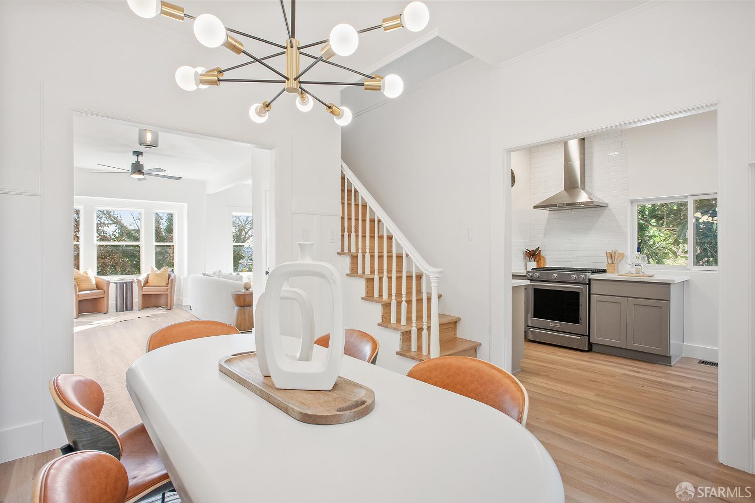 Detail Gallery Image 4 of 23 For 344 Holladay Ave, San Francisco,  CA 94110 - 2 Beds | 1 Baths