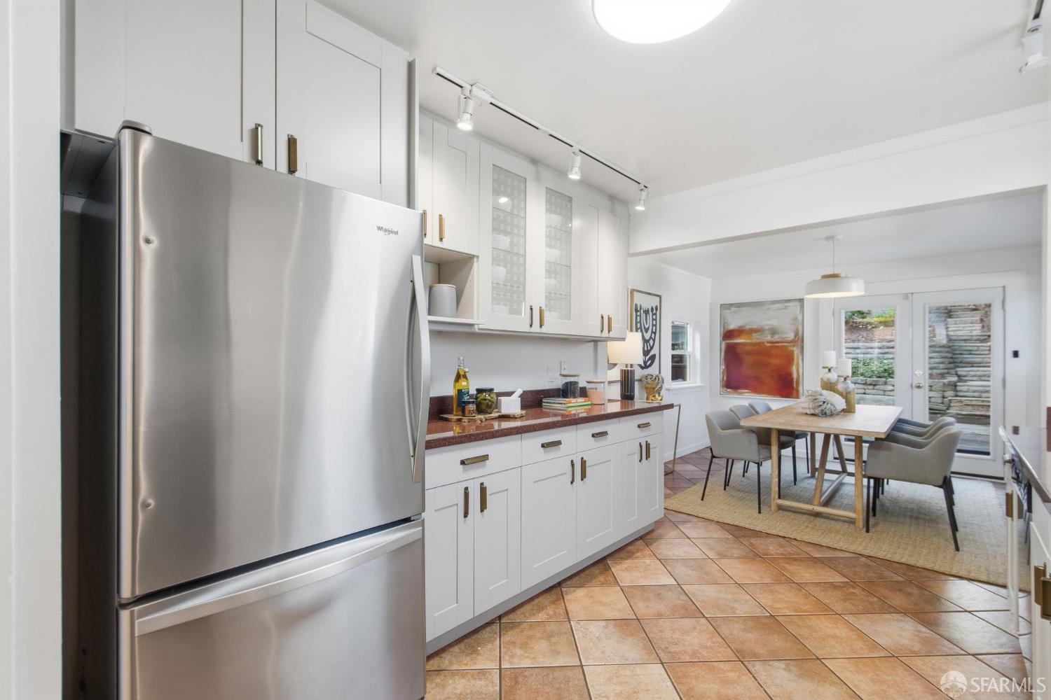 Detail Gallery Image 7 of 37 For 4458 24th St, San Francisco,  CA 94114 - 2 Beds | 1 Baths