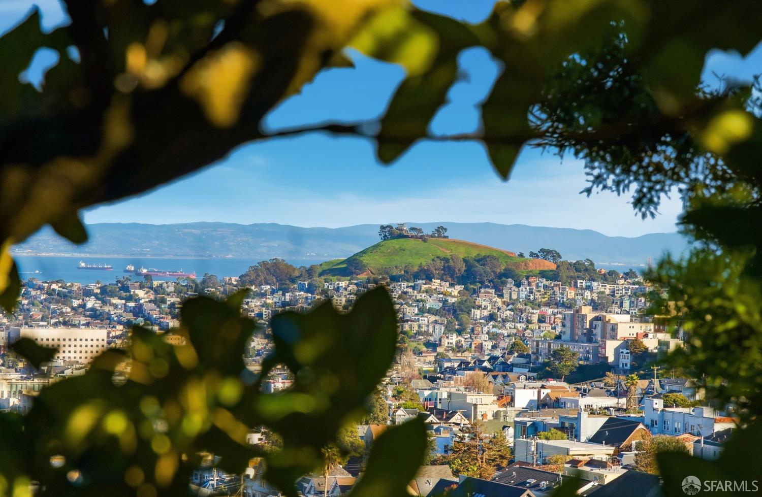 Detail Gallery Image 12 of 37 For 4458 24th St, San Francisco,  CA 94114 - 2 Beds | 1 Baths