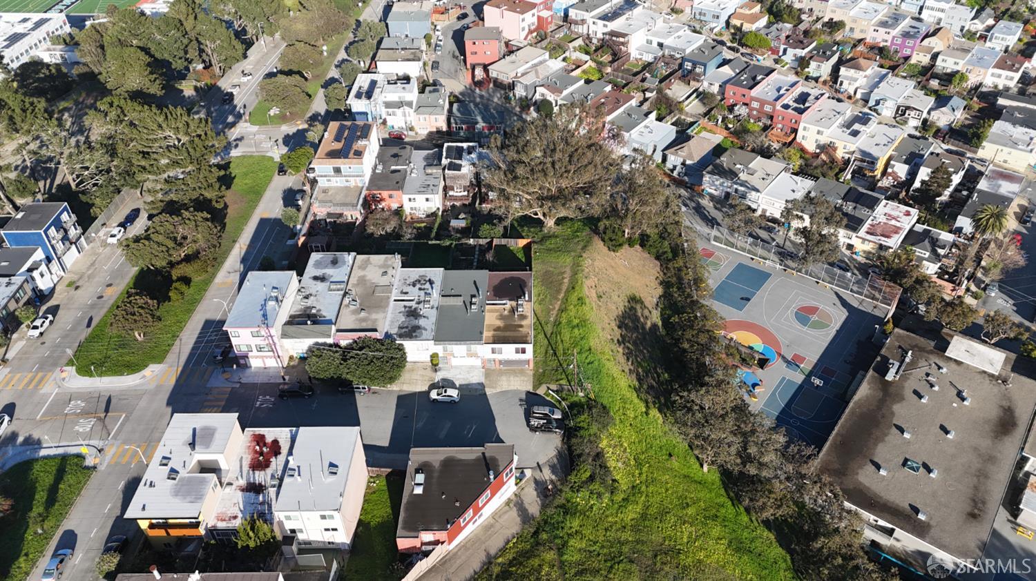 Detail Gallery Image 4 of 10 For 82 Delta St, San Francisco,  CA 94134 - – Beds | – Baths