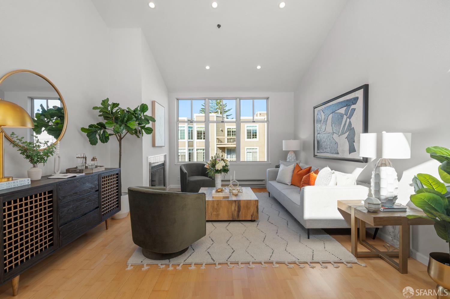 Detail Gallery Image 4 of 20 For 2075 Sutter St #501,  San Francisco,  CA 94115 - 2 Beds | 2 Baths