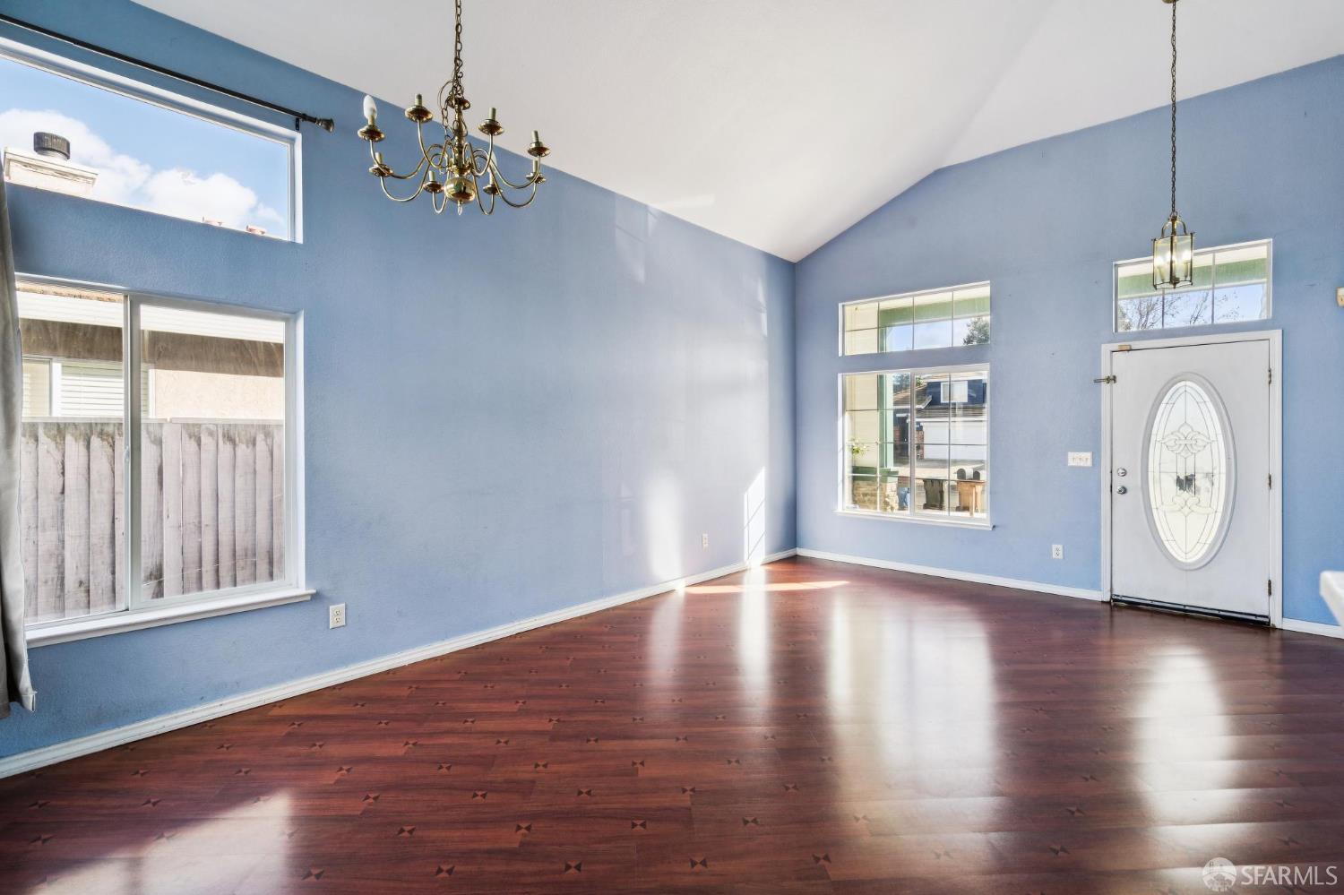 Detail Gallery Image 8 of 39 For 1157 Rockspring Way, Antioch,  CA 94531 - 3 Beds | 2/1 Baths