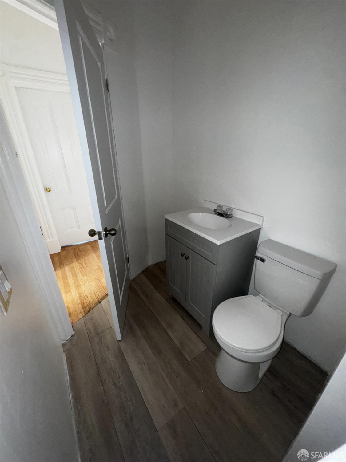 Detail Gallery Image 13 of 16 For 1016 Noe St #B,  San Francisco,  CA 94114 - 1 Beds | 1 Baths