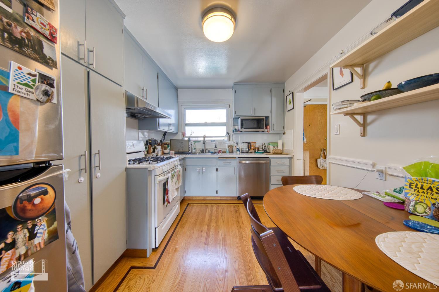 Detail Gallery Image 10 of 14 For 132 Duncan St, San Francisco,  CA 94110 - – Beds | – Baths