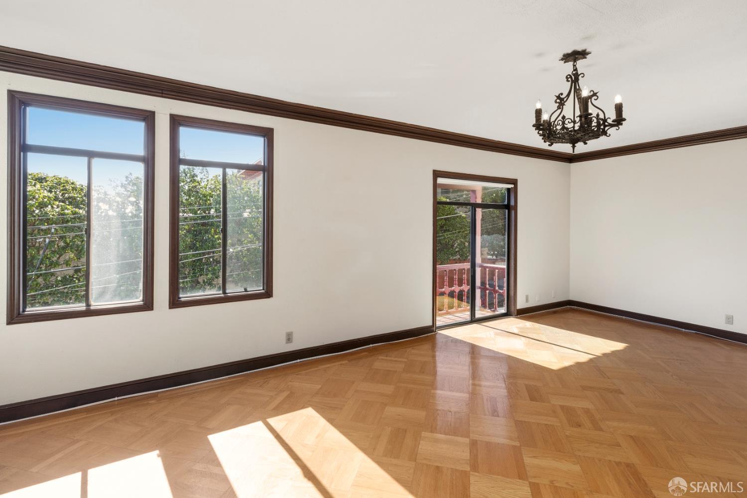 Detail Gallery Image 7 of 98 For 3530 22nd St, San Francisco,  CA 94114 - – Beds | – Baths