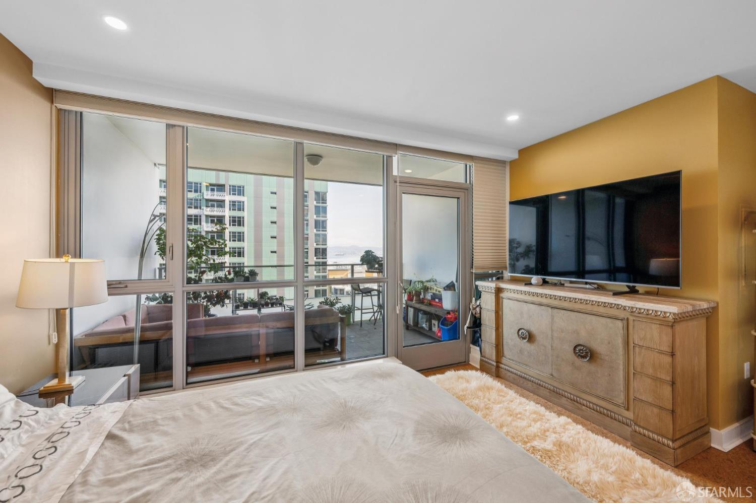 Detail Gallery Image 15 of 52 For 708 Long Bridge St #1207,  San Francisco,  CA 94158 - 3 Beds | 2 Baths