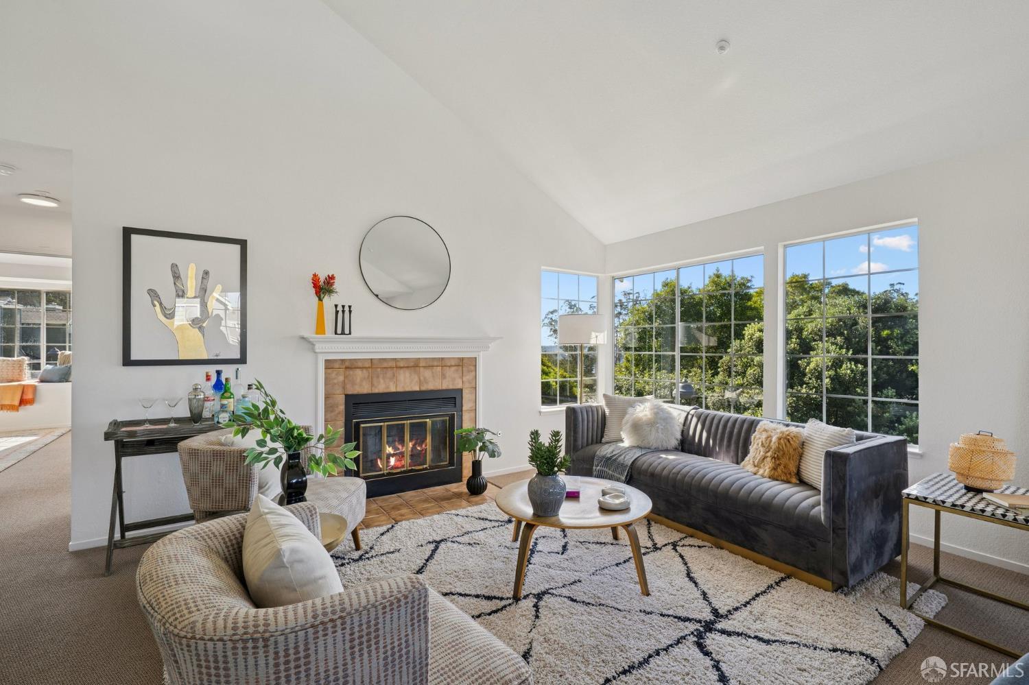 Front Image Thumbnail for SF426103815